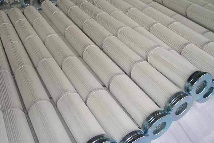 脉冲开云网址登录_开云（中国）的阻力随滤料外表粉尘层厚度的添加而增大，阻力到达某一规定值时，进行清灰